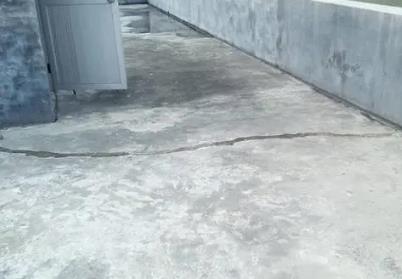 东兴楼顶漏水维修公司分享下如何解决卫生间隐蔽部位漏水的问题?